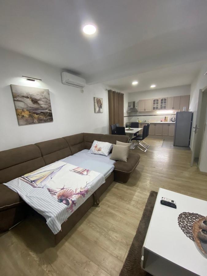 Apartments Ivanovic บาร์ ภายนอก รูปภาพ